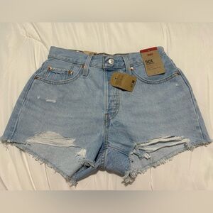 Women’s Levi 501 Jean shorts 27